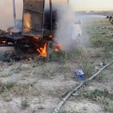 Автомобиль сгорел до тла в Шымкенте