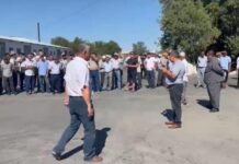 Протестующим работникам ТОО «Акжол» начали выдавать зарплаты