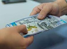 В Шымкенте выдачу сертификатов для медиков превратили в доходный бизнес
