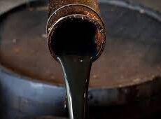 Шымкентцев осудили за реализацию нефтепродуктов в особо крупном размере
