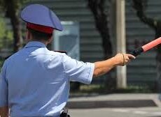 Свыше 26 тысяч нарушителей ПДД выявили за 19 дней в Туркестанской области гаишник