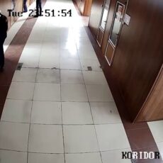 Надели пакет на голову и били: житель Туркестанской области заявил о пытках в полиции Запись с камеры видеонаблюдения