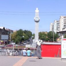 Часы перед ЖД вокзалом вновь запустили