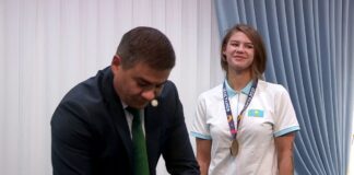 Пловчиха из Шымкента с рекордом выиграла 4 медали в Турции