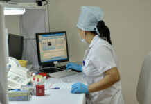 Влияют ли зарплаты врачей на качество медицинских услуг?