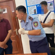 Иностранец пытался пронести наркотики в Казахстан полиция