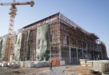 Шымкентский конгресс-холл достроят в следующем году