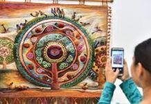 Семья из Шымкента превратила свой дом в туристический объект