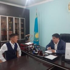 На личный прием к акиму Шардары могут попасть даже дети
