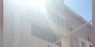 Полицейский вытащил из огня мужчину с инвалидностью и ребенка