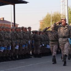 В Шымкенте проводили отслуживших военнослужащих в запас