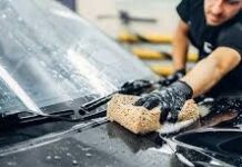 Мужчину обокрали на автомойке в Шымкенте