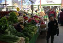 Шымкентцы жалуются на дорогие овощи