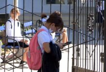 Как разгрузить казахстанских детей от тяжелых рюкзаков