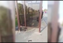 Подростки «разбомбили» остановку в Туркестане Подростки "разбомбили" остановку в Туркестане