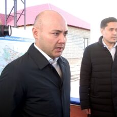 Глава МНЭ РК Алибек Куантыров обещал помочь в решении проблем шымкентцев Алибек Куантыров на встрече с народом