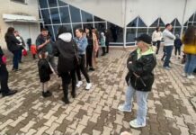 В Шымкенте цирк встретил зрителей с билетами закрытыми дверями