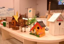 В ТОО «ПетроКазахстан Ойл Продактс» оценили скворечники, сделанные руками детей