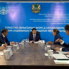«Директор школы на меня оказывает давление». Учительница пожаловалась акиму области