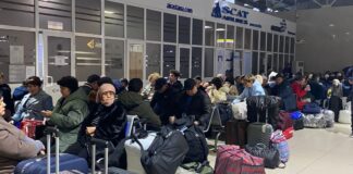 Более 700 человек застряли в аэропорту Шымкента