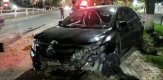 Водитель выехал на обочину и скрылся с места происшествия Водитель выехал на обочину и скрылся с места происшествия