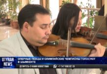 Оперная дива выступила на избирательном участке в Шымкенте