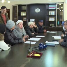 Родители особенных детей просят выплатить им пособия по уходу