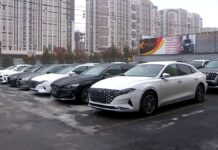 За машиной в официальный дилерский центр Asyl Auto