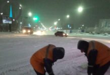 1140 человек очищают дороги от снега в Шымкенте