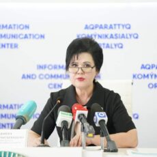 Личным номером поделилась руководитель управления образования Шымкента