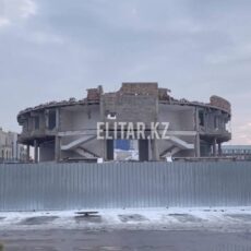 Дворец бракосочетания в Шымкенте разбирают по частям