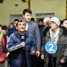 Айтенов новый год начал со встреч с жителями Шымкента