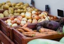 Большие убытки понесли торговцы овощей и фруктов из-за морозов