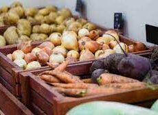 Большие убытки понесли торговцы овощей и фруктов из-за морозов
