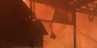 Пылающий дом в Шымкенте потушили пожарные