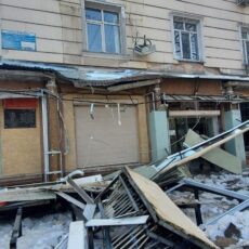 Балкон рухнул в жилом доме в центре Шымкента