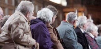 Почему одни пенсионеры с января получают больше, а другие меньше