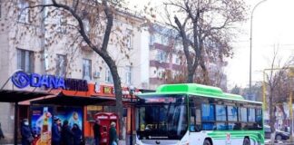 Водители автобусов грубо нарушали ПДД в Шымкенте автобус