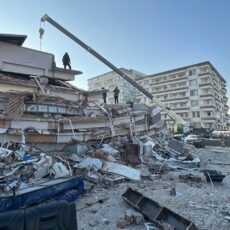Два казахстанца остаются под завалами в Хатайе