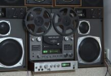 Коллекционер из Шымкента собирает памятные вещи Магнитофон из коллекции Сухраба Ирназарова