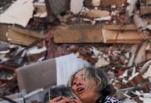 Количество погибших от землетрясения в Турции составило 7800 человек