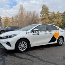 В Шымкенте таксист помог принять роды у пассажирки