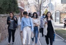 Опрос: мнения депутатов и жителей Шымкента разнятся