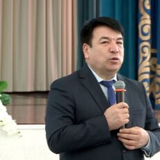 Министр просвещения встретился с шымкентскими студентами