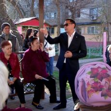 Дулат Куашбаев: К светлому будущему с энергичной молодежью