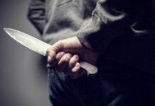 Водитель ездил с ножом по улицам Шымкента