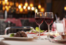 OTYRAR дарит романтический ужин на двоих