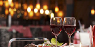 OTYRAR дарит романтический ужин на двоих