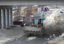 Затянувшееся строительство на Айтеке би: Кто виноват