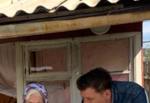 Читаю президента, сажаю цветы и очищаю организм. Как живет столетний ветеран ВОВ